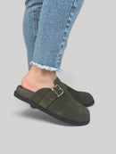 Clog Antônia em Camurça Militar