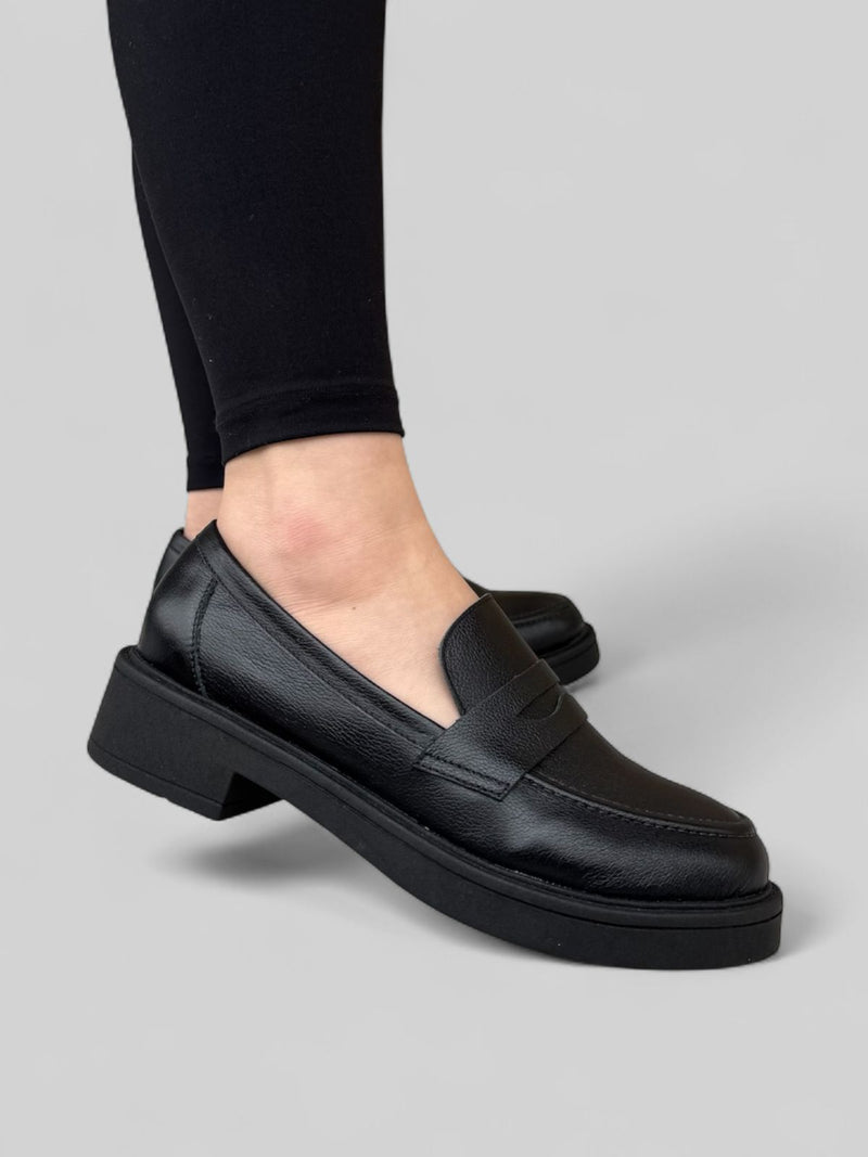 Mocassim Mirella em Couro Preto
