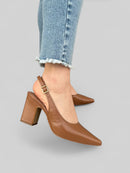 Scarpin Diana em Couro Caramelo