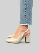 Scarpin Diana em Couro Off White