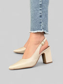 Scarpin Diana em Couro Off White