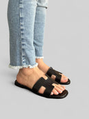 Rasteira Hannah em Couro Preto