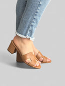 Tamanco Heloisa em Couro Caramelo