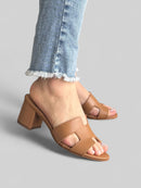 Tamanco Heloisa em Couro Caramelo