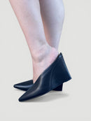 Mule Mabel em Couro Preto