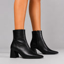 Bota Marcella em Couro Preto